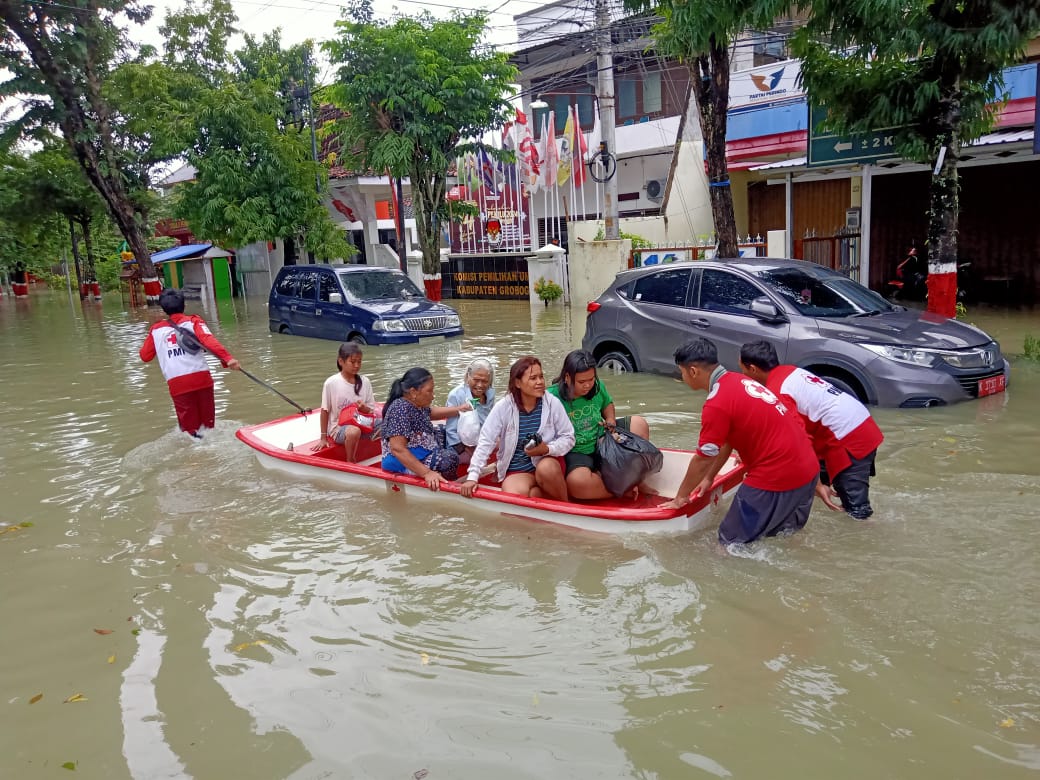 PMI Pusat Salurkan Bantuan untuk Bantu Respon Banjir di 6 Provinsi Terdampak